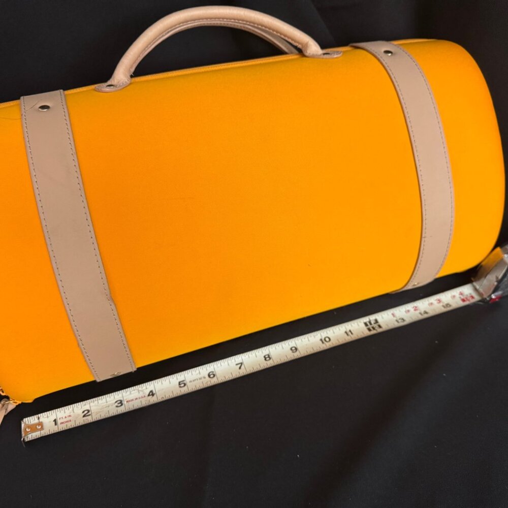 Vueve Clicquot Thermal Champagne Carrier - Picture 2 of 3
